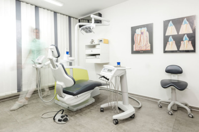Zahnärzte Lindlar – Genßler, Welzel, Cosler – ein Behandlungszimmer der Praxis Zahnärzte Lindlar - Genßler, Welzel, Cosler - ein Behandlungszimmer der Praxis