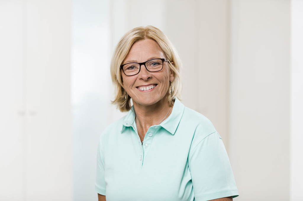 Zahnärzte Lindlar – Genßler, Welzel, Cosler – Team – Ilona Zahnärzte Lindlar - Genßler, Welzel, Cosler - Team - Ilona