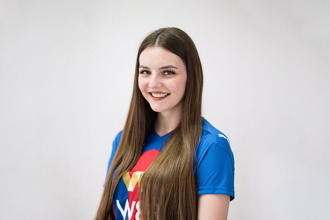 Zahnärzte Lindlar – Genßler, Welzel, Cosler – Team – Nelly Zahnärzte Lindlar - Genßler, Welzel, Cosler - Team - Nelly